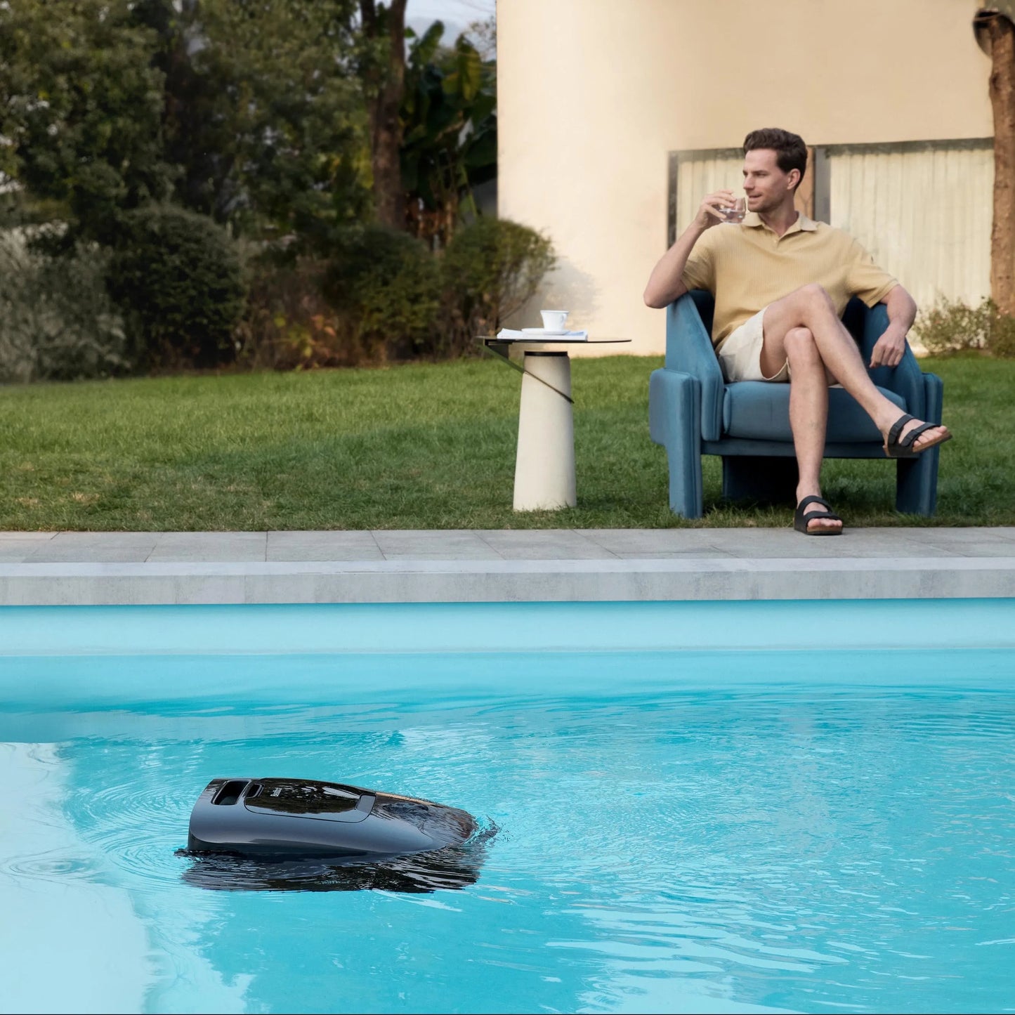 Pool Cleaning Robot (Rechargeable and comes with Charger)